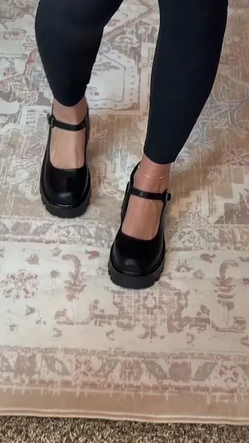 Chunky heels and super comfy!! Mary Jane’s 💕 #chunkyheels #maryjanes #maryjaneshoes #heels #womenshoes 