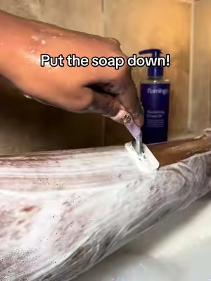 Flamingo’s Shaving Oil is Moisturizing and Nourishing: it has Coconut, argan, and avocado oils keep skin hydrated and healthy-looking. #shavingoil #shaving #flamingoshavingoil #showertok #hygiene 