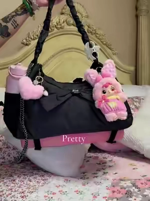 So pretty, very spacious, quality is amazing 10/10 and it’s ON SALE NOW😍😍 #giftideas #giftsforher #flashsale #bag 