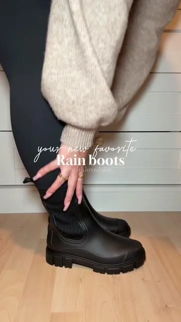 Rain boots that are actually cute 🖤 5 colors! #bootseason #rainboots #botasdelluvia #autumnfashion #wintershoes 