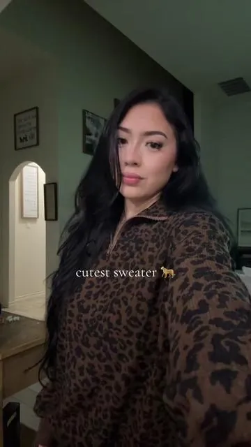 Wearing a medium <3 #sweater #leopard #tiktokshopfinds 