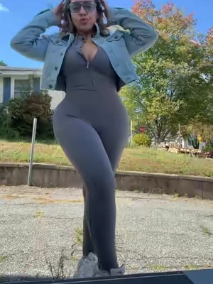 Jumpsuit a donde nos vamos al gym o a baile?#bodysuit #tiktokshoprestock #women #falloutfits 