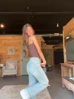 Top is from @SUUKSESS 🤎🤎converse are linked jeans are in my showcase:) #fypシ #foryourpage #viral #falloutfitinspo #falloutfit 