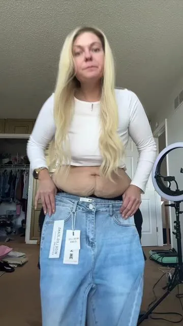 No gap?! #katchmejeans #curvyjeanshaul #curvyfashionblogger #tiktokshopcreatorpicks #fallfreshness 