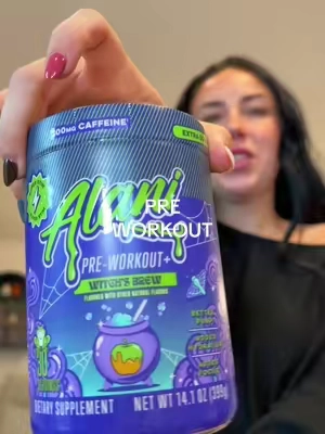 Witches brew 🍎🍮 #witchesbrew #preworkout #energydrink #GymTok #tiktokshopcreatorpicks 