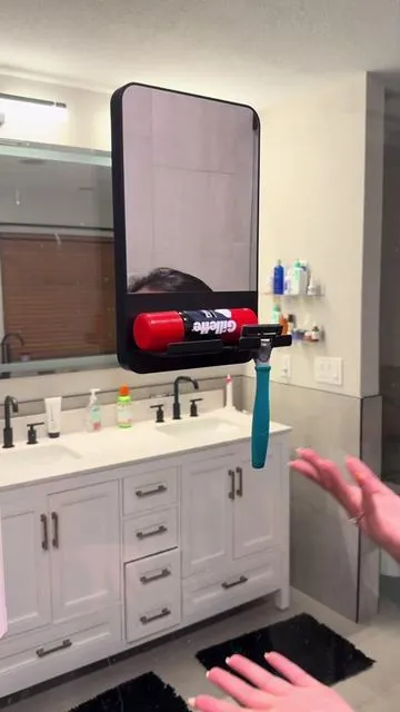 Hands down the best investment 🙌 no more arguing, he gets the convenience of shaving and we’re both happy! #showermirror #shavingmirror #beard #shaving #shower