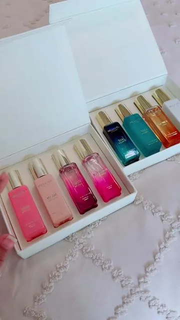 The Bella Vita Luxury Gift Box comes with 2 sets of 4 fragrances—8 total scents that smell amazing and make the perfect gifts or stocking stuffers #BellaVita #LuxuryFragrance #GiftBoxGoals #HolidayGifting #FragranceObsessed