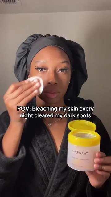 I added these turmeric pads to my skincare routine, and they’ve been working like magic. I also use them on my neck to even out my skin tone to match my face #fyp #explorepage #skincare #skintok #bleachingskin 