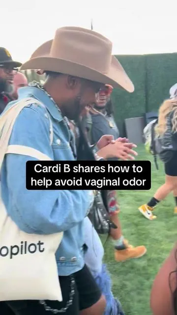 #CardiB never gatekeeps. Research says women who take these have less odor and fewer infections. #herfantasybox #probiotics 