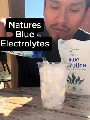 Natures electrolyte drink with blue spirulina #fyp #bluespirulina #hydrate #water #nature 