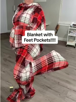 The ultimate gift for anyone!!! Are you kidding me? This is going to be the best holiday gift that you could buy this season… kids, teenagers, coworkers, friends, sisters, spouses parents are going to absolutely love this blanket with feet pockets —- seriously, the ultimate cozy vibe for home  #feetpocketblanket #holidaygifts #cozyblanket #blanketlife #cozyhome 