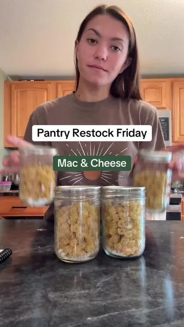 Welcome to my series, Pantry Restock Friday!  Every week I’ll be sharing a new recipe that you can use to start building your homemade pantry🙌🏻 This week is Mac & Cheese! Yes, like boxed Mac & cheese but make it homemade😋 Full recipe👇🏼 1 1/4 cup pasta 2 tbsp cheese powder  1/2 tbsp cornstarch 1/4 tsp salt 1/4 tsp garlic powder 1/4 pepper (optional) Store in a pint size jar. To make:  Add jar of Mac & cheese, 1 1/4 cup water, and 2 tbsp butter to a small pot. Bring to a boil, reduce heat and simmer for 8 to 10 minutes or until the pasta has absorbed all of the liquid. Stir in 1/4 cup milk in Cook until you have a creamy, thick sauce. Remove from heat and serve immediately.  Add extra shredded cheese if your heart desires😉 Seal using @FORJARS lids and vacuum sealer for best results. #healthyswaps #homemaderecipe #ingredientsmatter #homemademacncheese #macandcheese  