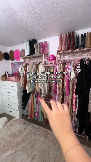 Forever obsessed with this closet system 🤩 #DreamCloset #ClosetGoals #HomeOrganization #PinkAesthetic #TikTokHomeFinds 