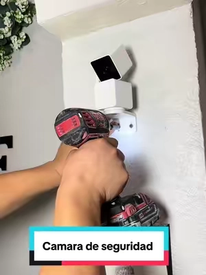 Con Envío Gratis 🚚 la cámara de seguridad para exterior o interior de tu casa con detector de movimiento ,luz nocturna,micrófono,y mucho más #camaradeseguridad #camarawyze #wyze #wyzecam #wyzecamera 