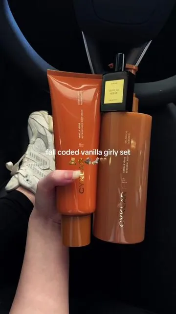 i would bathe in this if i could 😩 #vanilla #vanillagirl #vanillascents #cyklar #cyklarvanillaverve @CYKLAR 