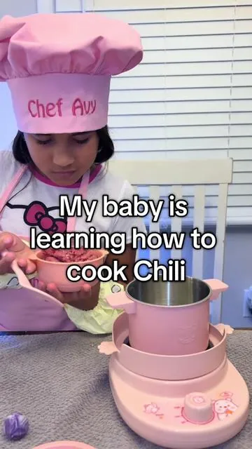 My baby is learning how to make chili using her Montessori cooking set. #fyp #foryoupage #montessori #montessoritoys 