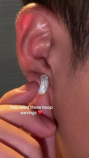 Go to get yours🤭#hoopearrings #silverearring #goldearrings #menearrings #fypシ 
