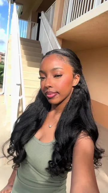 I love how natural this one looks💕 @nadula hair @nadulahairshop_ @nadulahairwig #tiktokshopfalldealsforyou #nadulahair #nadulahairwig #fallfreshness #vpartwig 