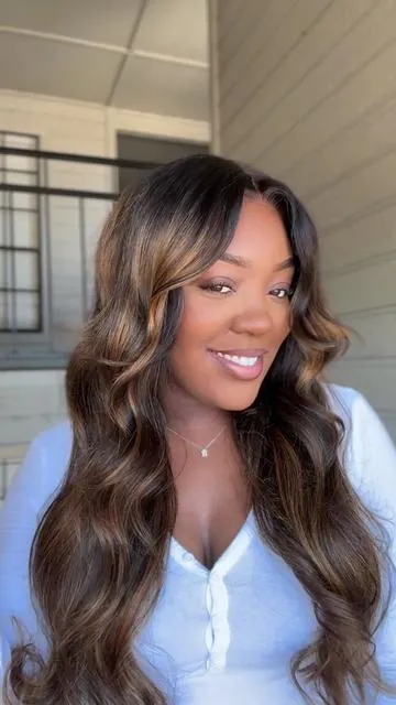 Me and highlights 🥰 ft @UNice Hair @UniceHairCo    #unicehair#byebyeknotswig #gluelesswig #bodywavewig #wiginstall #UnicePreEverythingFrontalwig 