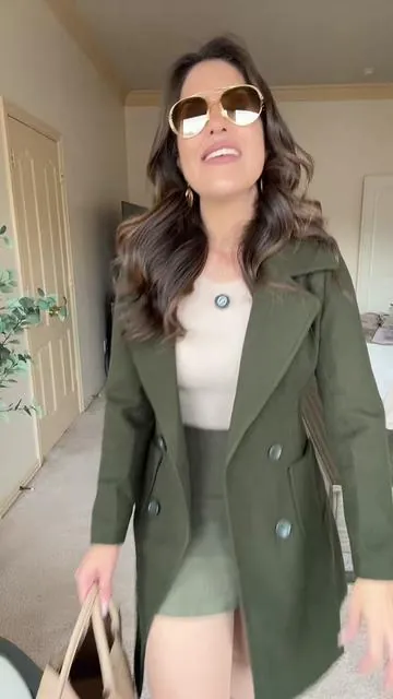 @Molitree mi saco favorito de todos tiene que ser este la horna lo calientito el corte osea todo es precioso. #saco #sacos #abrigo #abrigos #abrigodedama #abrigodemujer #abrigodeinvierno #ttsfashionfam #tiktokshopcreatorpicks #TikTokShopFallDealsForYou
