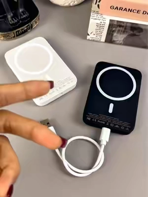 #wirelesscharging #FastCharging #CompactCharger #MagneticPowerBank #christmasgiftideas #TikTokshopbacktoschool