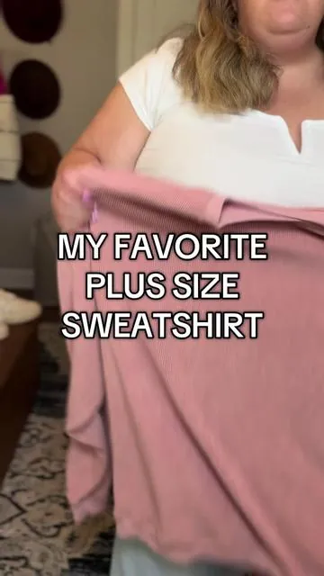 These plus size sweatshirts are truly oversized and the most cozy thing! #tiktokshopcreatorpicks #tiktokshopblackfriday @Aleumdr_Carina @Aleumdr Fashion 