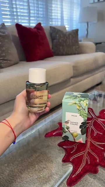 I couldn’t be more excited that they made father figure in a jumbo size absolutely beautiful perfume @P@Phlur Fragrancesf#fypp#phlurp#phlurfragrancep#phlurfatherfiguree#eaudeparfum