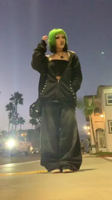 7560520189171748127