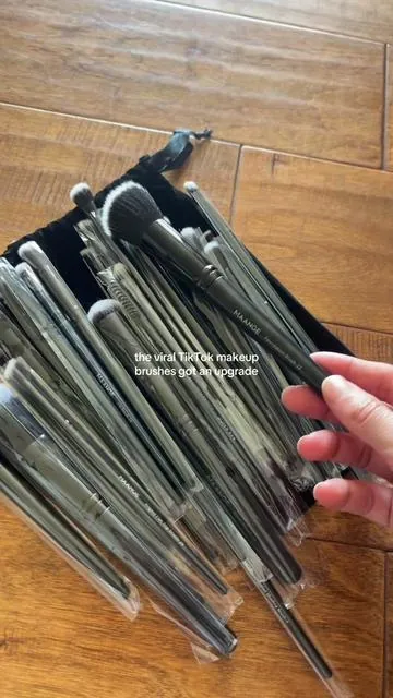 #makeupbrushes #makeup #maange #maangebeauty 