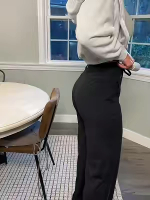 31 inch inseam because I wear a lot of platform gym shoes, but I should’ve done a 33 inch.