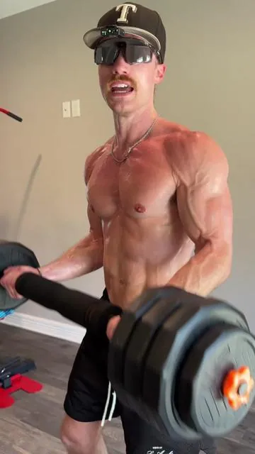 Perfect weight set for at home workouts 🙌 #weightlifting #workout #homeworkout 