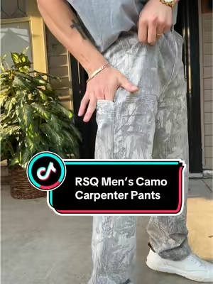 upgrade your style game with these RSQ camo carpenter pants. 🔥 #menspants #carpenterpants #cargopantsoufit #mensfashion #tiktokshopcreatorpicks 
