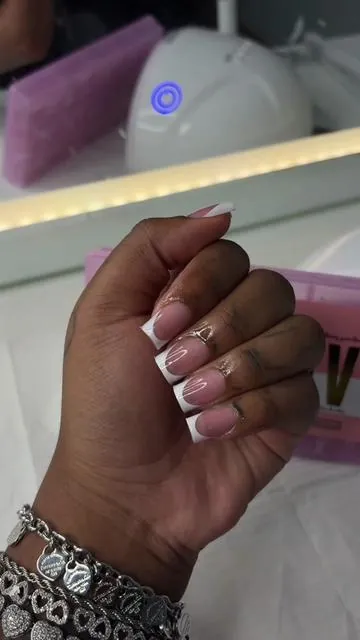 @MUTIOVO & NOVO OVO  #fyp #nailtutorial #presson #frenchtip #viral 