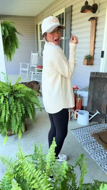 @PrettyGarden 👏🏻👏🏻👏🏻 #quarterzip #sweater #pullover #tiktokshopblackfriday #tiktokshopcreatorpicks 