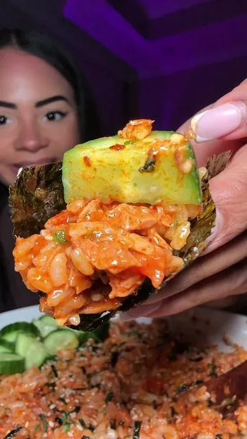 trying the viral spicy tuna bowls! They were a 10/10!! ❤️ #tunabowl #tiktokmademebuyit #tiktokshopcreatorpicks #tiktokshop 