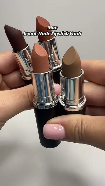 2025 @maccosmetics Holiday Bundle #maccosmetics #lipstick #lipcombo #tiktokshopcreatorpicks #tiktokshopblackfriday 