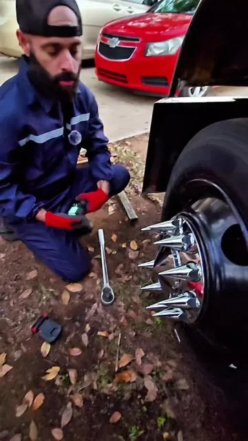The most affordable 3/4 Impact wrench on TikTok Shop. 1850ft-lbs 🔥🔥🔥#b2cpartsandtools #outdoorfun #tiktokshopblackfriday #tiktoktool #impactwrench