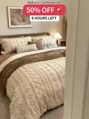 Soft, fluffy，and beautiful — that’s all I need in my bedding.This boho 3-piece set is literally perfect 🤩 #soft #bedroom #dvuet #comforter #bedsure #comforterset #getreadyforfashionweek #tiktokshopblackfriday #tiktokshoplabordaysale #fallfreshness #OMG #fyp #bohostyle 