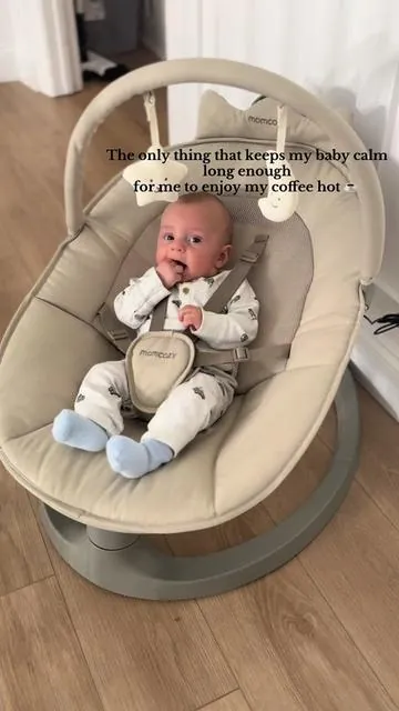 Can’t imagine those early newborn days without this swing! @Momcozy Official 