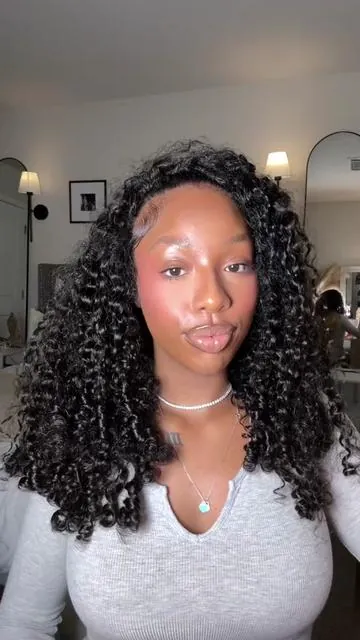 the best hairstyle with minimal leave out 😍😍😍 ISEE does it everytime!! @ISEEHAIR #burnesecurly #halfwig #burmesecurlyhalfwig #iseehair #outdoorfun 