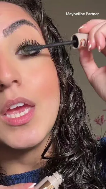HOW is this mascara SO good but so affordable ?! #maybellinepartner #mascara #tiktokshopcreatorpicks #tiktokshopblackfriday #fallfestival @Maybelline NY 