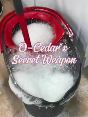 Did you know your O-cedar can do this?😦🧼#ocedar #mop #mophead #CleanTok #bundle