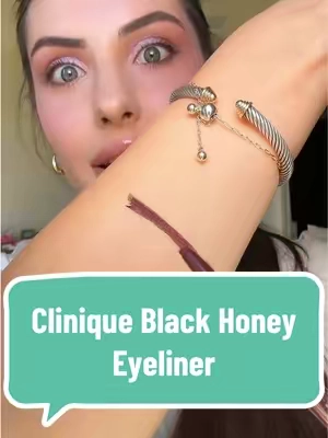 The gasp I gusped when I saw this!! Black honey = fall makeup🍂 #clinique #blackhoney #cliniqueblackhoney #fallmakeup #tiktokshopcreatorpicks 