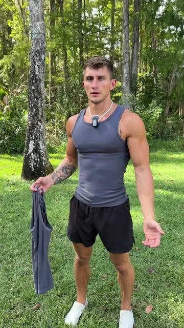 I got these tanks 2 months ago and had been wearing a size large. I love them and how they fit on my body but thought a medium would look even better. Turns out I was right. I am 6ft - 177lbs and it’s a perfect tight fit in my opinion. Make sure you get the right size, I’d almost go smaller so it really forms onto your body. The link is in the bottom left corner of the video to get yourself a 6 pack. That’s the best bang for your buck. You’ll be happy you got a bunch too. #tanks #mensfashion #mensclothing 