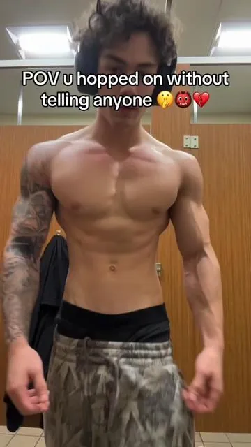 Nah wtf 😭 #gymtok 