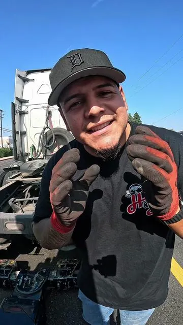 What are your thoughts 🚛🤷🏽‍♂️#diesel #dieselmechanic #dieseltruck #trucking #equipment @ancel_diagnostics 