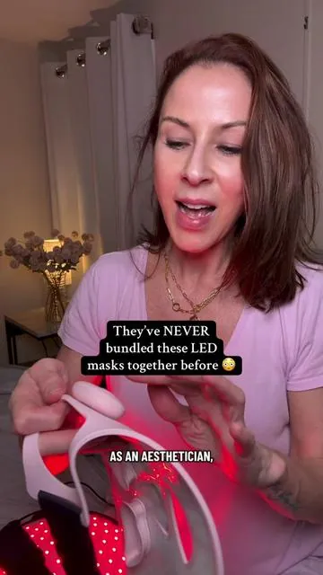 They’ve never done this before — both INIA red-light masks bundled for the holidays. 🤩 Face + neck + chest coverage for collagen, tone, and glow — this combo is what most aestheticians use in-studio. If you’ve been deciding between the two… this is your sign. 💫  #RedLightTherapy #HolidayGlow #inialedmaskbundle #IniaGlow