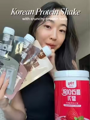these are soooo yummyyyyy 🍓 @Fullight_global #proteinshake #koreanproteinshake #strawberryproteinshake #TikTokShopBlackFriday #TikTokShopCyberMonday