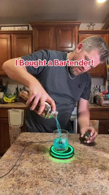 As the Holidays host this year…I had to do something to up my cocktails game! I’m no bartender or mixologist but now no one will ever know! #cocktail #cocktails #mixologist #bartender #tiktokshopcreatorpicks 