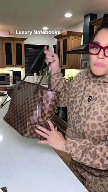 These Luxury notebooks, checkered planners are back in stock on TikTok Shop.  The checkered padfolio, checkered binder and checkered wallet is giving boujee on a budget.  This is the best set for organization and a great Planner gift idea for Christmas @DAILY RITMO #organization #notebook #office #tiktokshopblackfriday #tiktokshopcybermonday 
